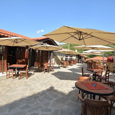 Macedonian Village Hotel & Resort สโกเปีย ภายนอก รูปภาพ
