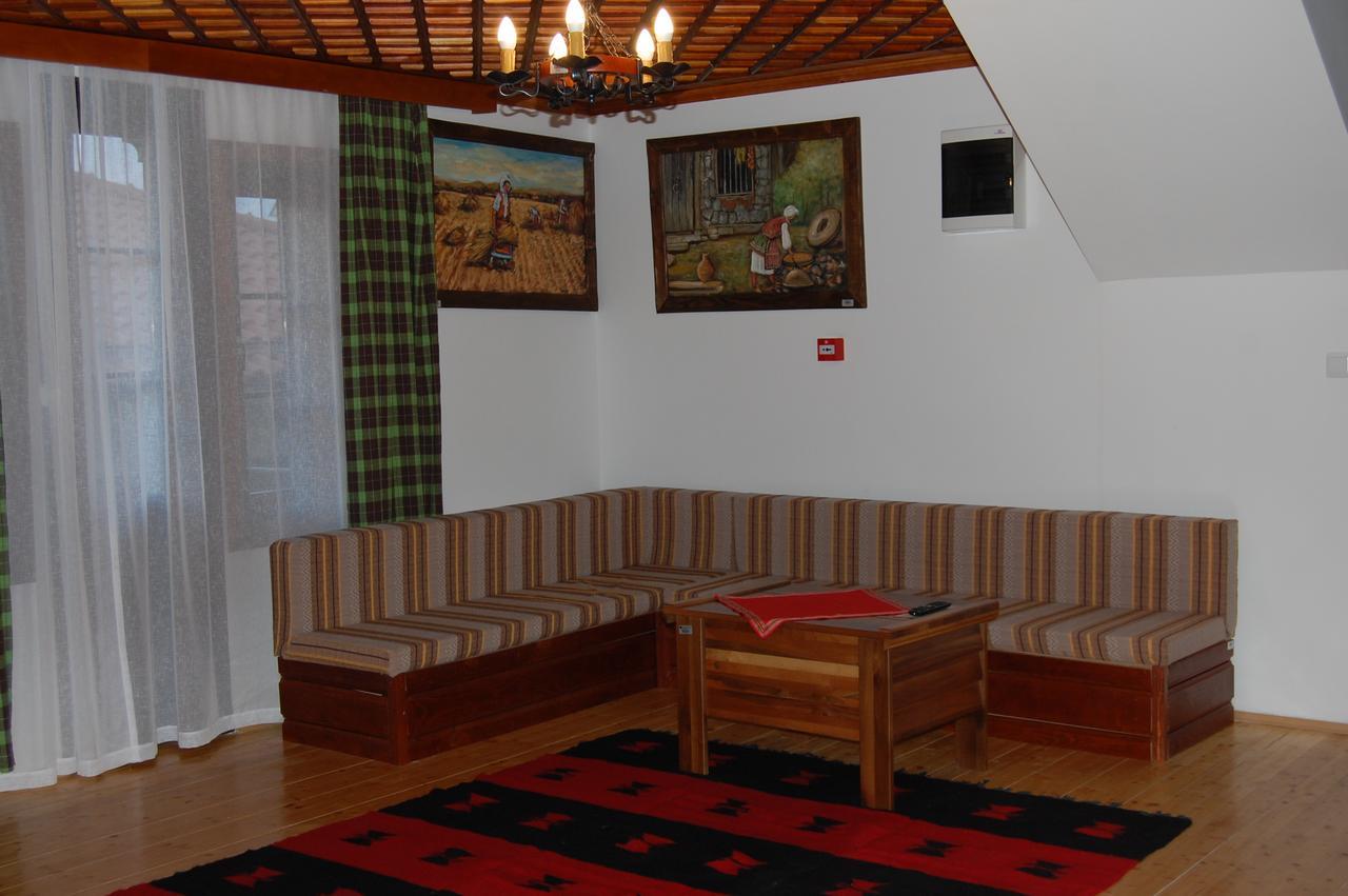 Macedonian Village Hotel & Resort สโกเปีย ภายนอก รูปภาพ